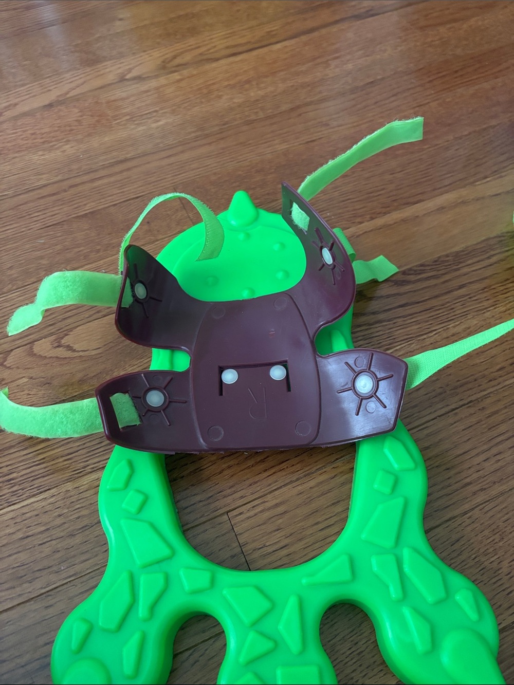 Sport Fun Kids Velcro Strap on Monster Dinosaur Feet Costume or Play - Picture 8 of 13